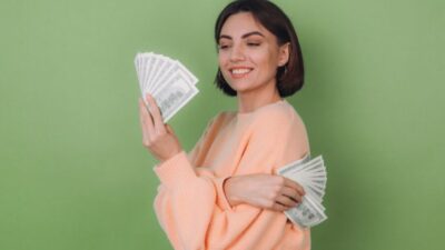 Keputusan Finansial Harian Kini